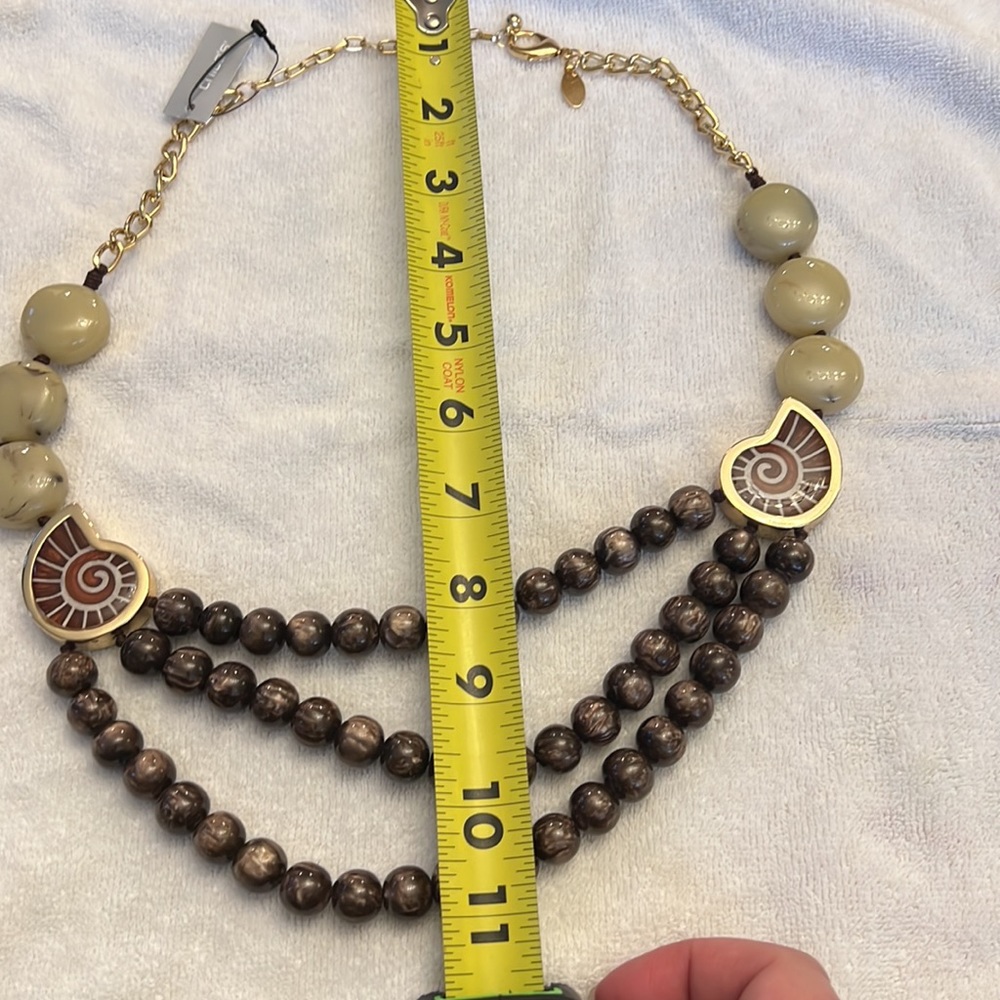 NWT chico gold and stone necklace - Picture 3 of 5